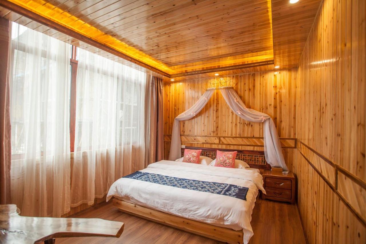 Long An Hotel Лунгшен Екстер'єр фото